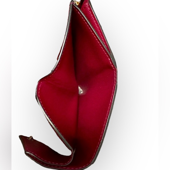 LOUIS VUITTON Portefeuille Zoe Trifold Wallet, Monogram, Fuchsia - Picture 15 of 16